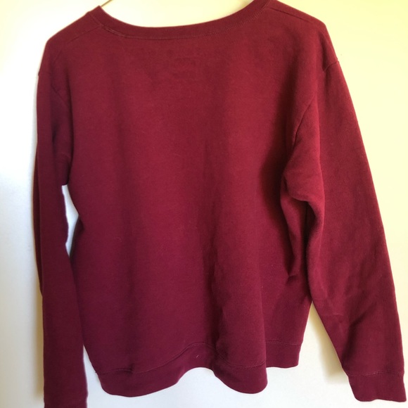 hanes red crewneck sweatshirt - Picture 2 of 3